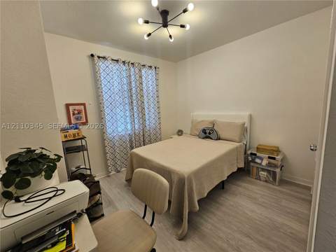 465 NE 12th St, Florida City FL - photo 6 of 36