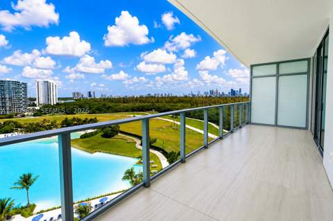 2411 Laguna Circle 810, North Miami FL - photo 11 of 82