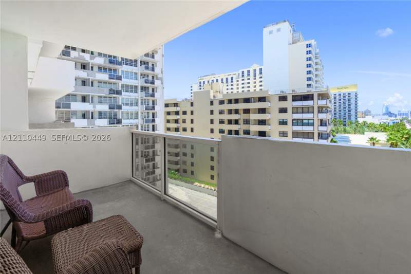2 bedroom Condominium at 100 Lincoln Rd 811, The Decoplage Condo, Miami Beach — photo 3