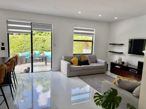 8880 NW 115th Ct, Doral FL - photo 16 of 31