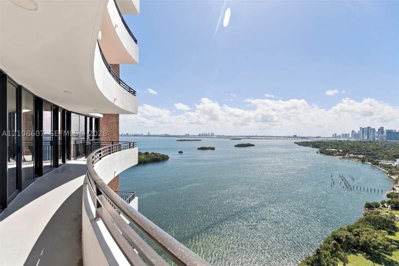 3 bedroom Condominium at 720 NE 69th St 21S, Palm Bay Towers Condo, Miami — photo 4