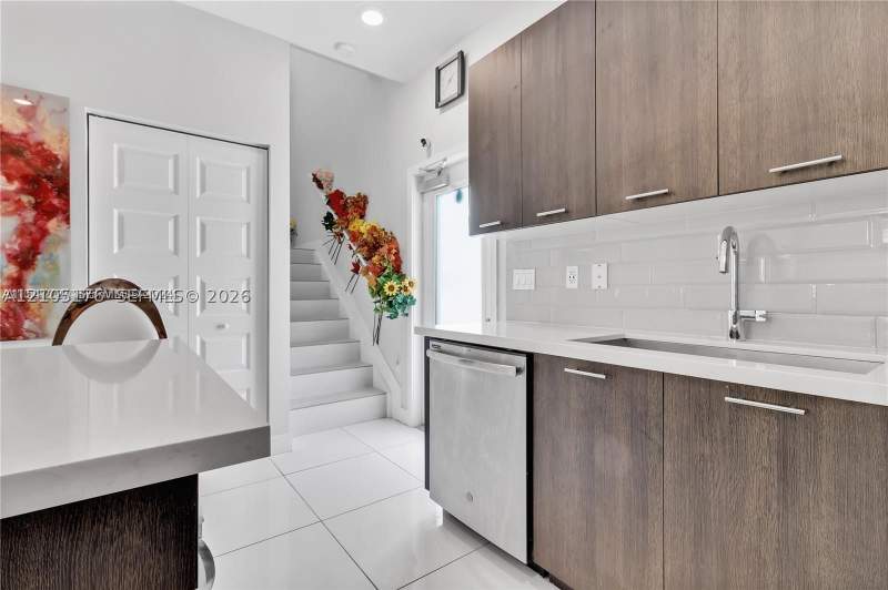 4 bedroom Condominium at 4745 NW 84th Ct 19, Urbana At The Residences, Doral — photo 5