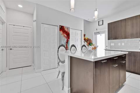 4745 NW 84th Ct 19, Doral FL - photo 6 of 27