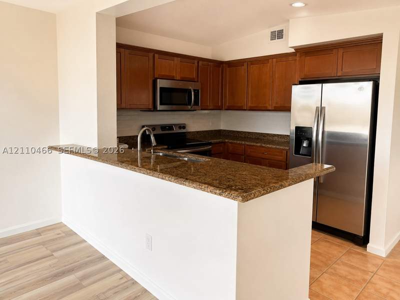 2 bedroom Condominium at 888 S Douglas Rd 1602, Puerta De Palmas Condo, Coral Gables — photo 3