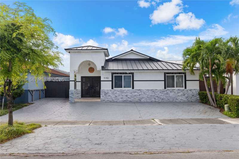 4 bedroom SingleFamilyResidence at 9182 NW 112th Ter, Maria Teresa Sub, Hialeah Gardens — photo 4