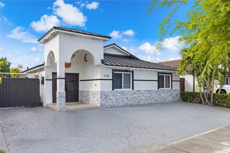 4 bedroom SingleFamilyResidence at 9182 NW 112th Ter, Maria Teresa Sub, Hialeah Gardens — photo 5