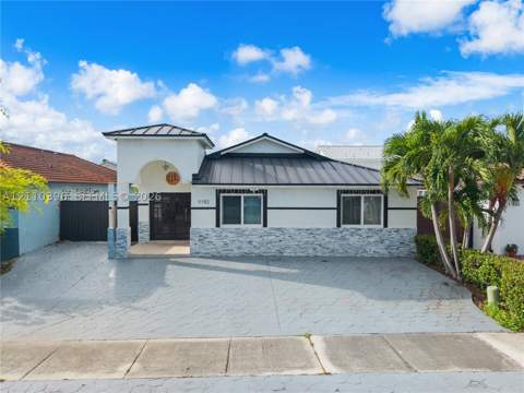 9182 NW 112th Ter, Hialeah Gardens FL - photo 7 of 46