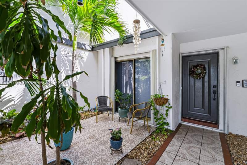 2 bedroom Townhouse at 9123 SW 117th Ct, Shadywood Villas, Miami — photo 4