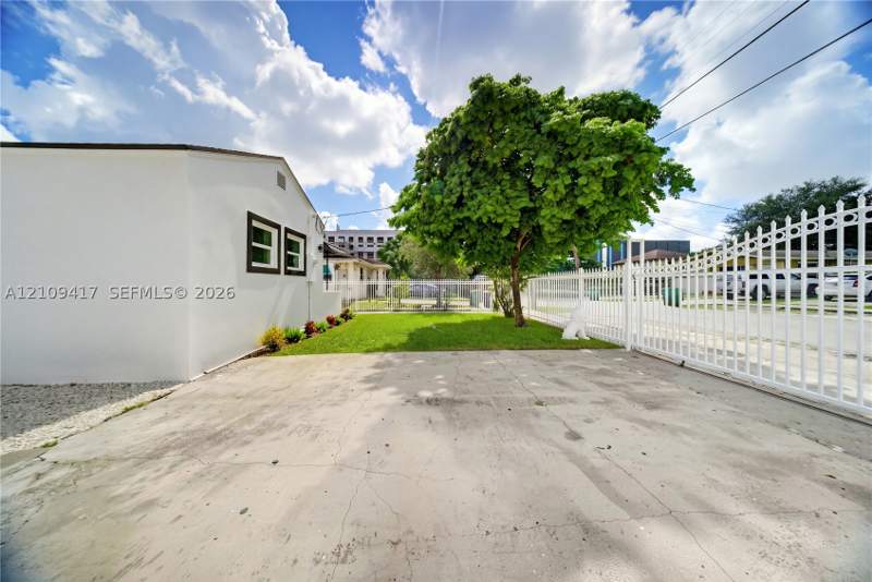 3 bedroom SingleFamilyResidence at 4133 NW 22nd Ct, Monnah Park, Miami — photo 3