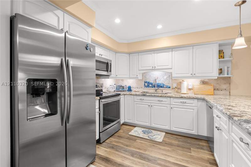 3 bedroom Townhouse at 7015 W 2nd Ct, 2nd Addn To Palm Springs, Hialeah — photo 5