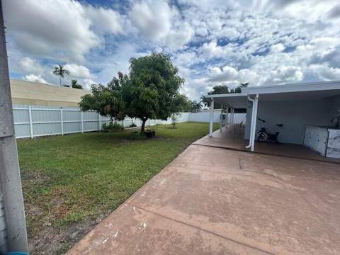 8555 NW 175th Street, Hialeah FL - photo 18 of 19