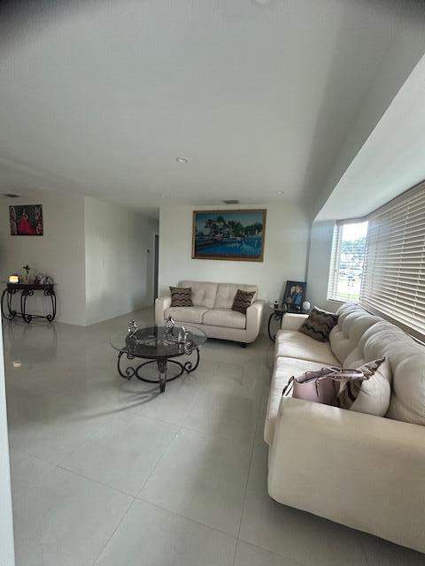 4 bedroom SingleFamilyResidence at 8555 NW 175th Street, Palm Springs North Sec T, Hialeah — photo 2