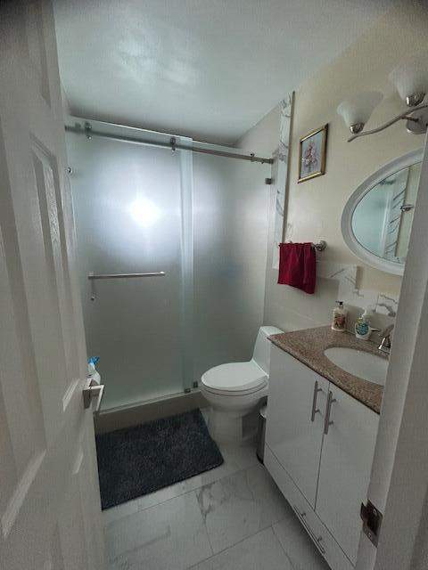 8555 NW 175th Street, Hialeah FL - photo 9 of 19