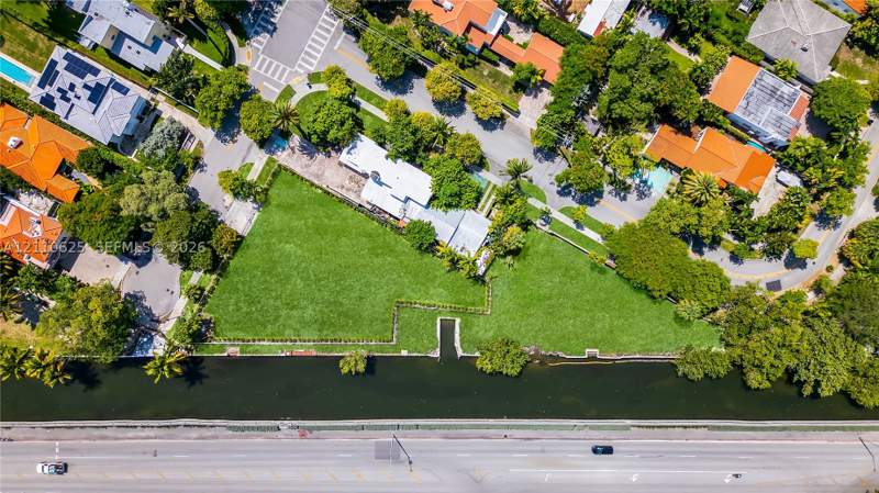 0 bedroom SingleFamilyResidence at 1800 Michigan Ave, Palm View Sub, Miami Beach — photo 2