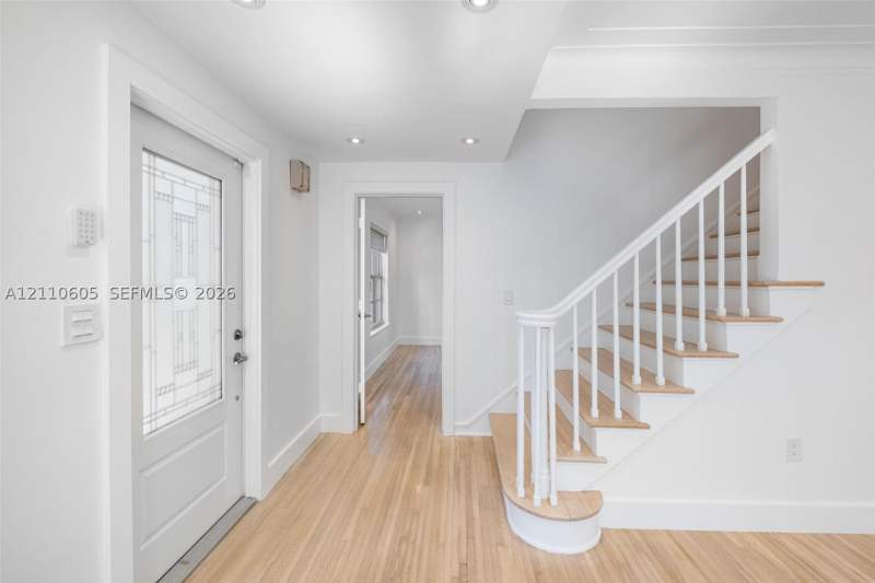 4 bedroom SingleFamilyResidence at 11401 SW 72nd Pl, Montgomery East Sec 2, Pinecrest — photo 5