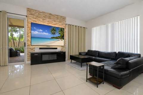 2007 NE 6th Ct, Homestead FL - photo 11 of 29