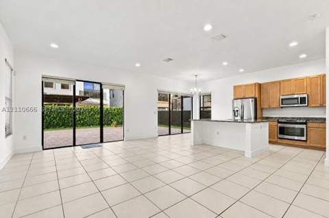 3293 W 98th Pl, Hialeah FL - photo 16 of 49