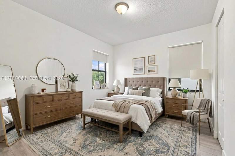 5 bedroom SingleFamilyResidence at 3293 W 98th Pl, Bonterra, Hialeah — photo 3
