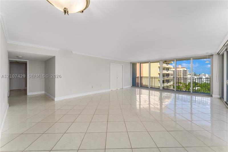 3 bedroom Condominium at 881 Ocean Dr 13H, Casa Del Mar Condo, Key Biscayne — photo 4