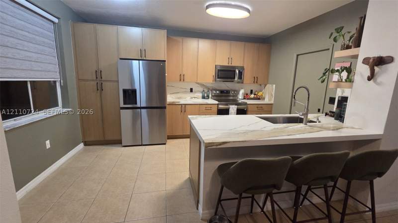 3 bedroom Townhouse at 10846 SW 240th Ln, Bluewaters Subdivision, Homestead — photo 4