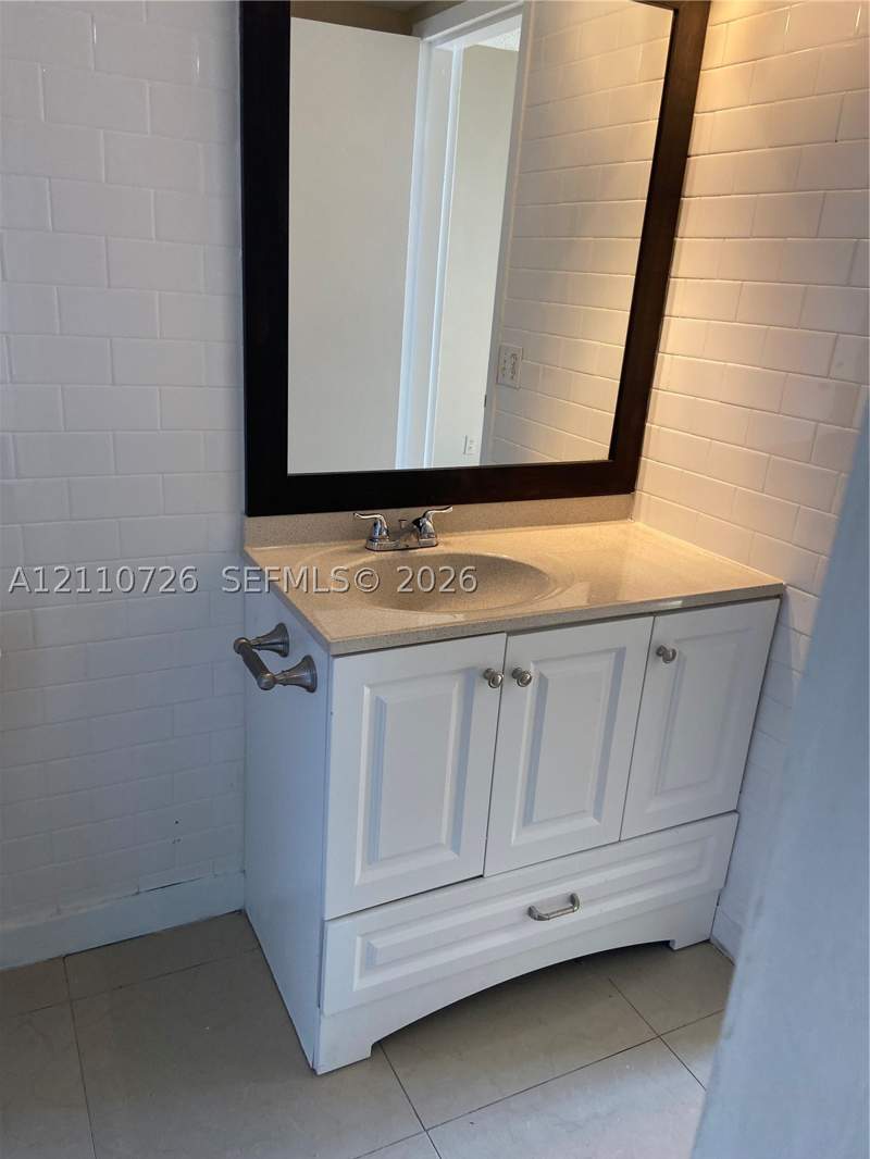 2 bedroom Condominium at 13499 Biscayne Blvd 1506, Sailboat Cay Condo, North Miami — photo 3