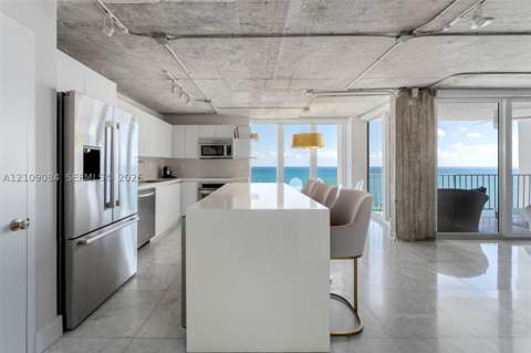 881 Ocean Dr 23C, Key Biscayne FL - photo 10 of 27
