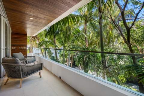 234 Washington Ave D, Miami Beach FL - photo 19 of 38
