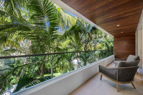 234 Washington Ave D, Miami Beach FL - photo 20 of 38