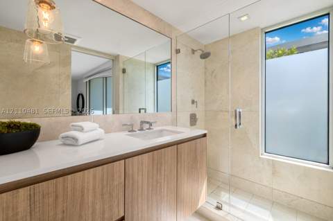 234 Washington Ave D, Miami Beach FL - photo 23 of 38