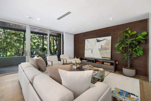 234 Washington Ave D, Miami Beach FL - photo 6 of 38