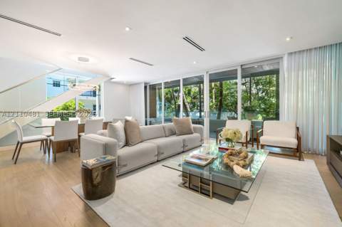 234 Washington Ave D, Miami Beach FL - photo 7 of 38