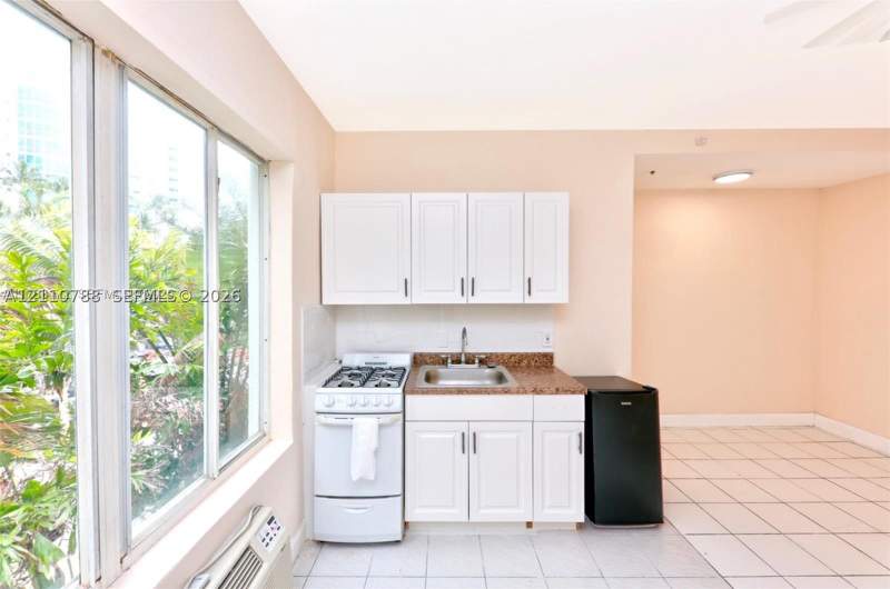 0 bedroom Condominium at 3710 Collins Ave N-202, Ocean Villas Condo, Miami Beach — photo 3