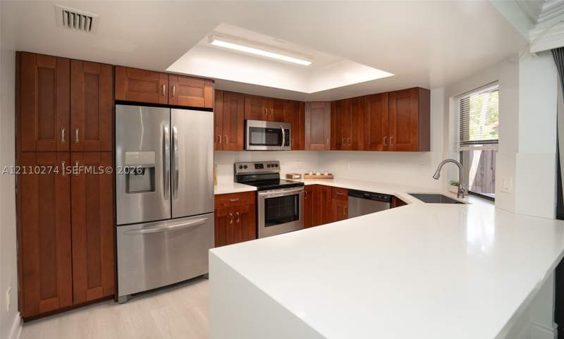 2 bedroom Condominium at 14955 SW 49th Ln 5E, Lakes Meadow Vilg Homes C, Miami — photo 3