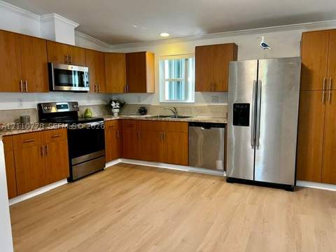6241 NW 1st Pl, Miami FL - photo 7 of 30