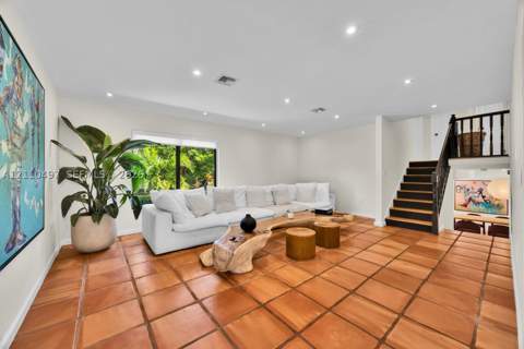 15922 SW 83rd Ct, Palmetto Bay FL - photo 14 of 44