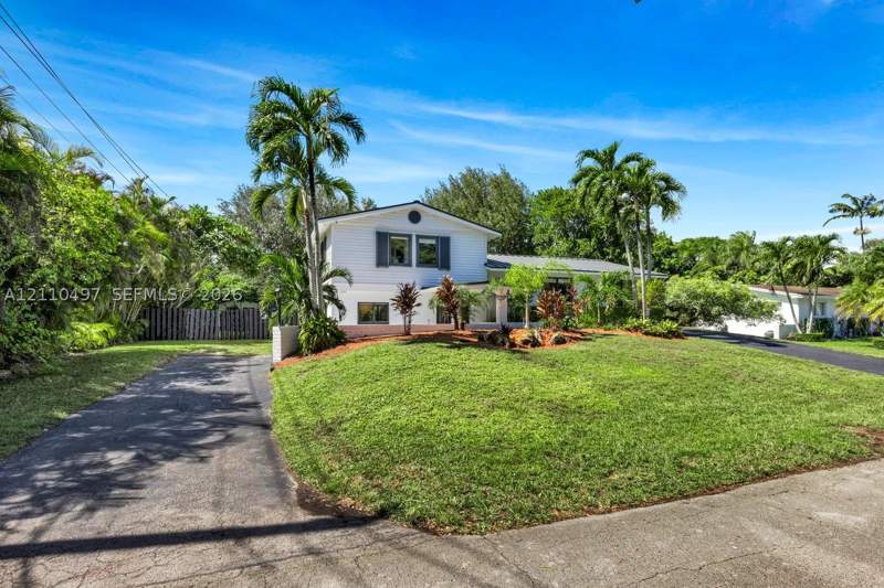 4 bedroom SingleFamilyResidence at 15922 SW 83rd Ct, Southwood, Palmetto Bay — photo 3