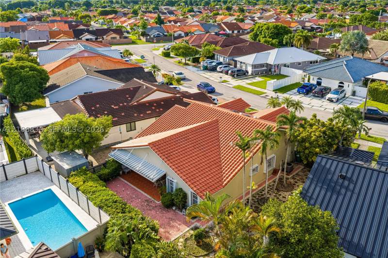 3 bedroom SingleFamilyResidence at 14348 SW 50th St, Bird Lakes South Sec 4, Miami — photo 4