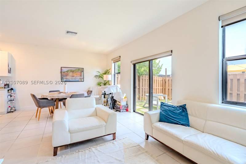 3 bedroom Townhouse at 530 NE 207th St, Via Ventura Neighborhood, Miami — photo 5