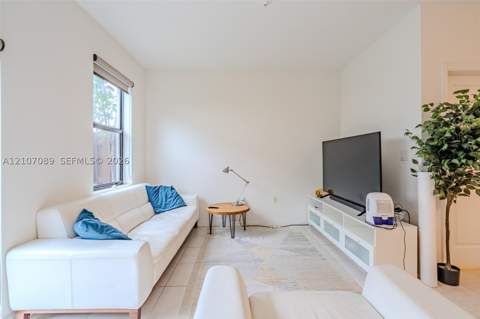 530 NE 207th St, Miami FL - photo 6 of 30