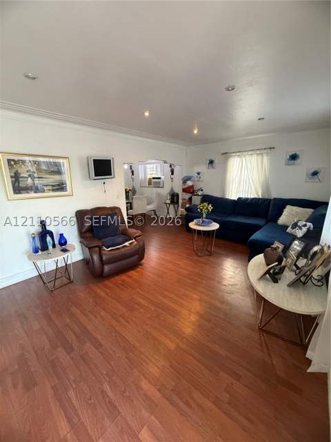 50 E 14th St, Hialeah FL - photo 8 of 23
