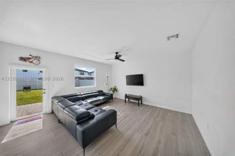 12740 SW 214th Ter, Miami FL - photo 15 of 43