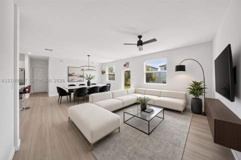 12740 SW 214th Ter, Miami FL - photo 16 of 43