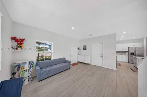 12740 SW 214th Ter, Miami FL - photo 9 of 43