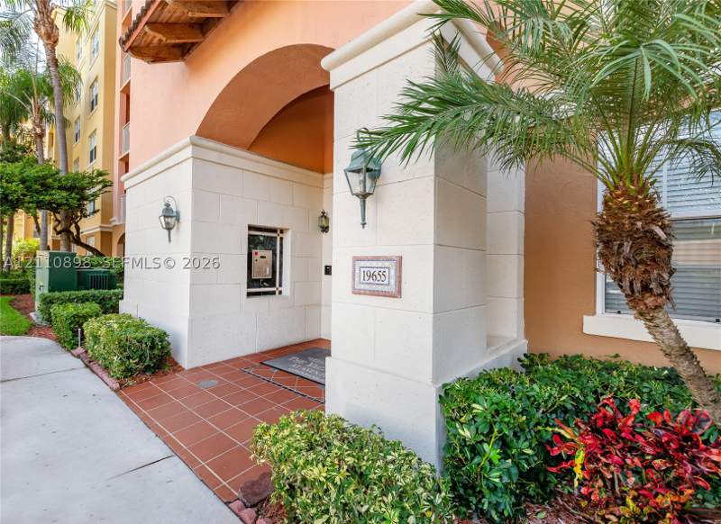 2 bedroom Condominium at 19655 E Country Club Dr 6207, The Yacht Club At Aventur, Aventura — photo 3