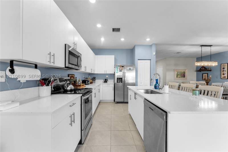 5 bedroom SingleFamilyResidence at 29021 SW 163rd Ct, Paradise Pines, Homestead — photo 5