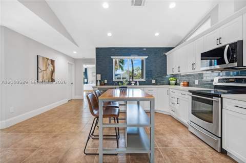 15263 SW 157th Ter, Miami FL - photo 6 of 39