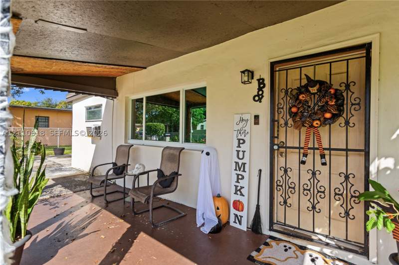 4 bedroom SingleFamilyResidence at 2007 NW 89th St, Home Acres, Miami — photo 2