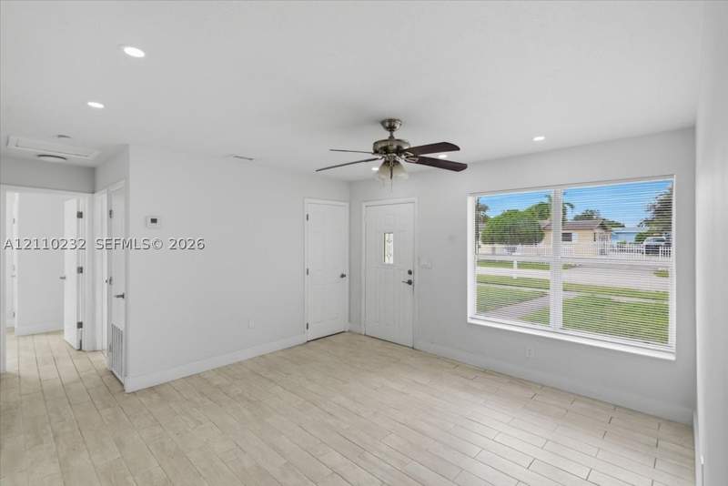 3 bedroom SingleFamilyResidence at 20611 NW 23rd Ct, Lake Lucerne Sec 1, Miami Gardens — photo 3