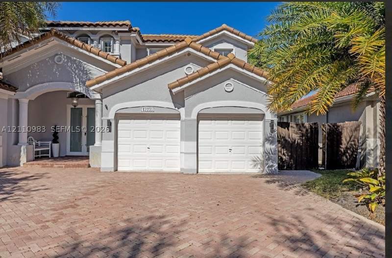 5 bedroom SingleFamilyResidence at 12235 SW 121st Ter, Kendall Breeze, Miami — photo 2