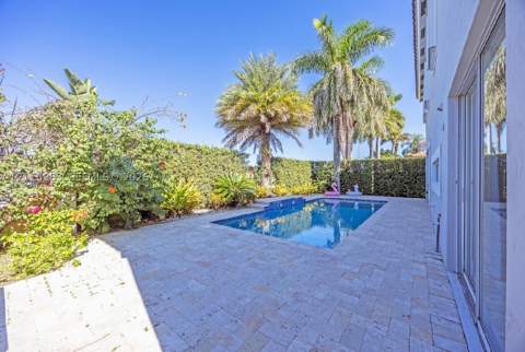 12235 SW 121st Ter, Miami FL - photo 9 of 28